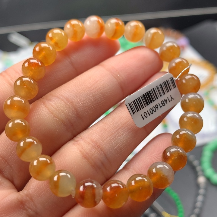 翡翠手镯未镶嵌卡