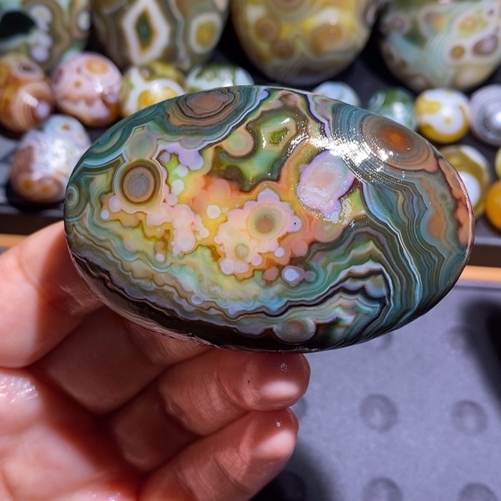 未镶嵌玛瑙/玉髓珠宝半成品82