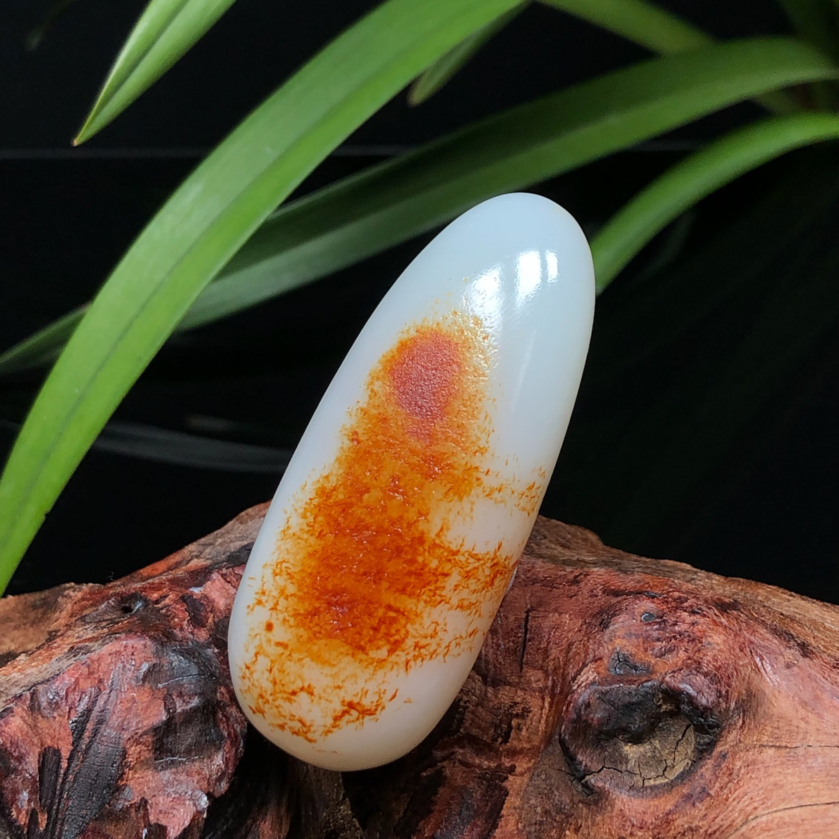 【底价已开价】75克和田玉红皮白玉手把件68*29*20mm货号02096和