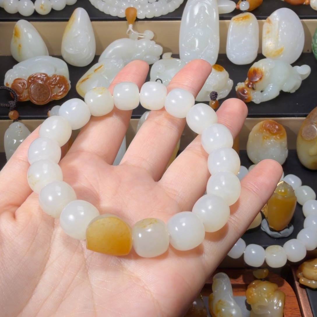 *****和田玉未镶嵌手链