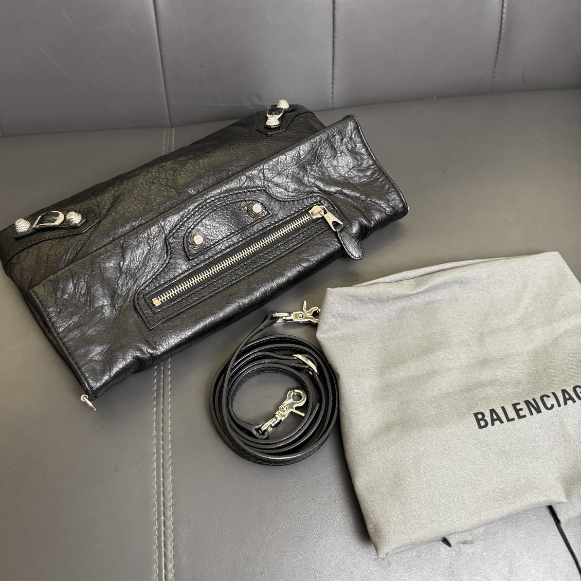 99新 Balenciaga/巴黎世家 巴黎世家黑银经典机车手拿斜挎包