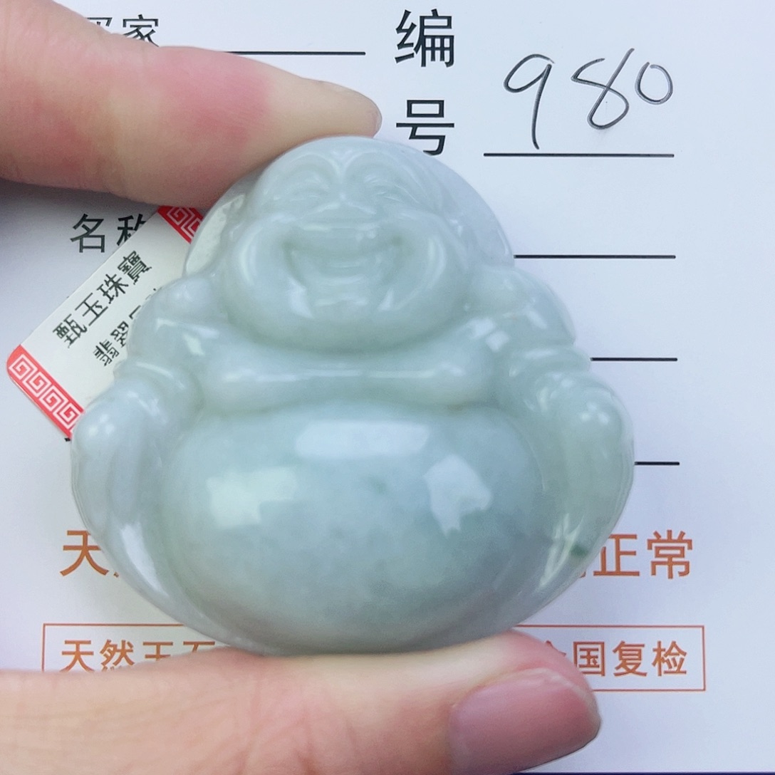 翡翠颈饰未镶嵌佛公