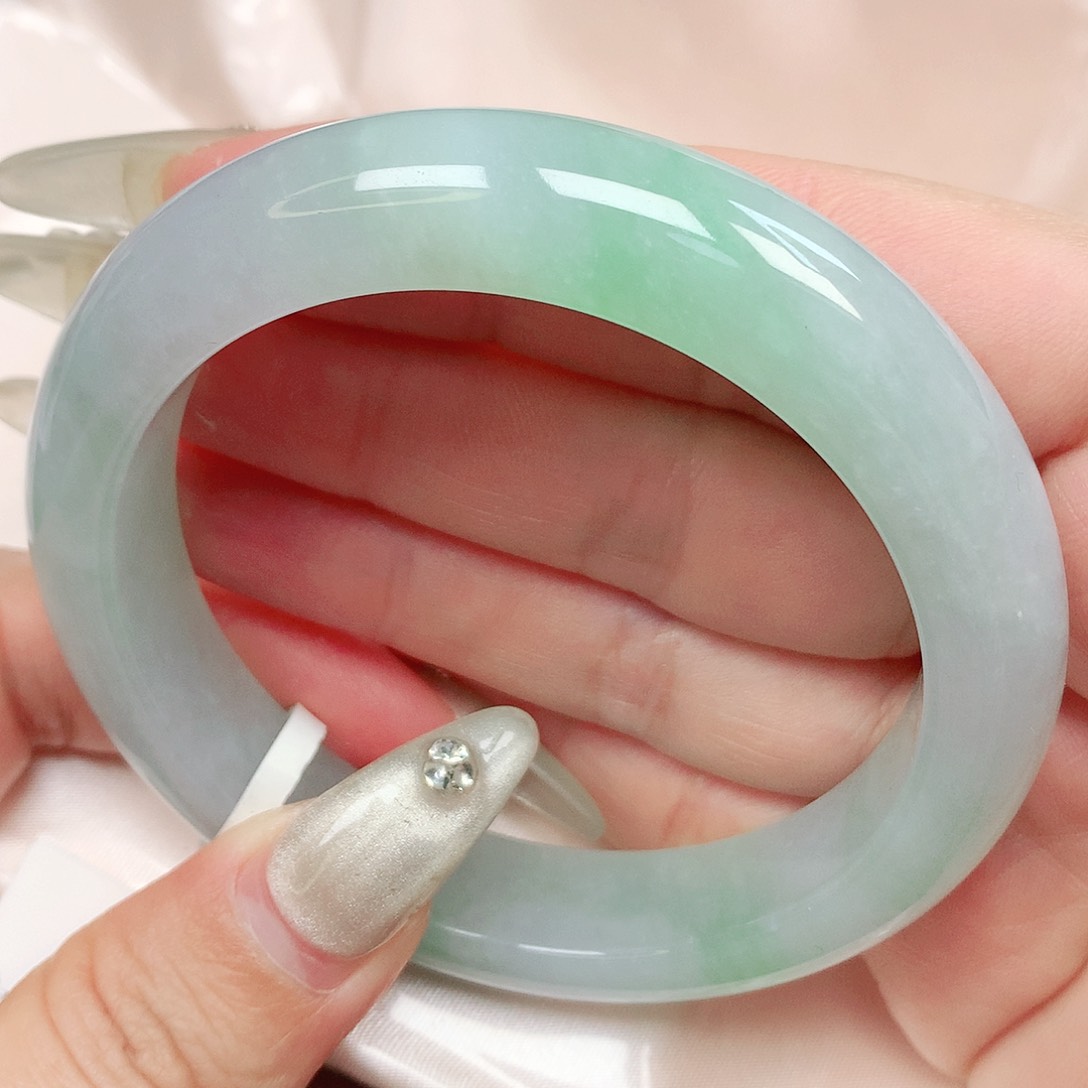 翡翠手镯未镶嵌抖音519