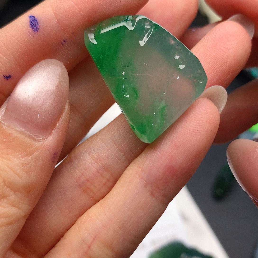 定制翡翠未镶嵌不退不换