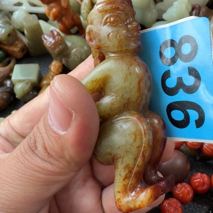 和田玉未镶嵌颈饰龙*