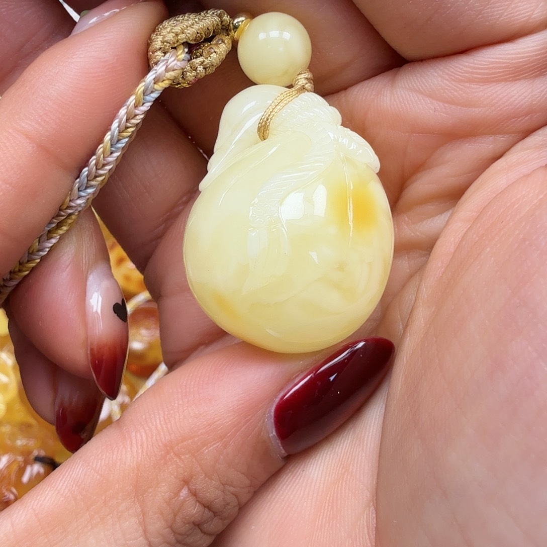 琥珀未镶嵌裸石你好