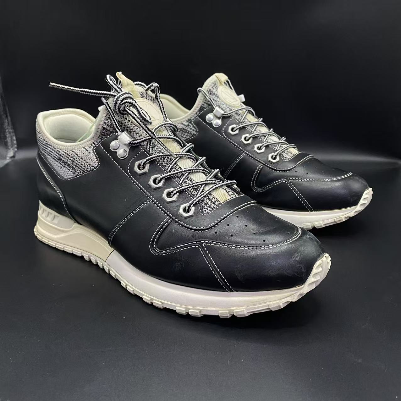 95新 LouisVuitton/路易威登 【JM特惠】40欧码 休闲运动鞋jm14