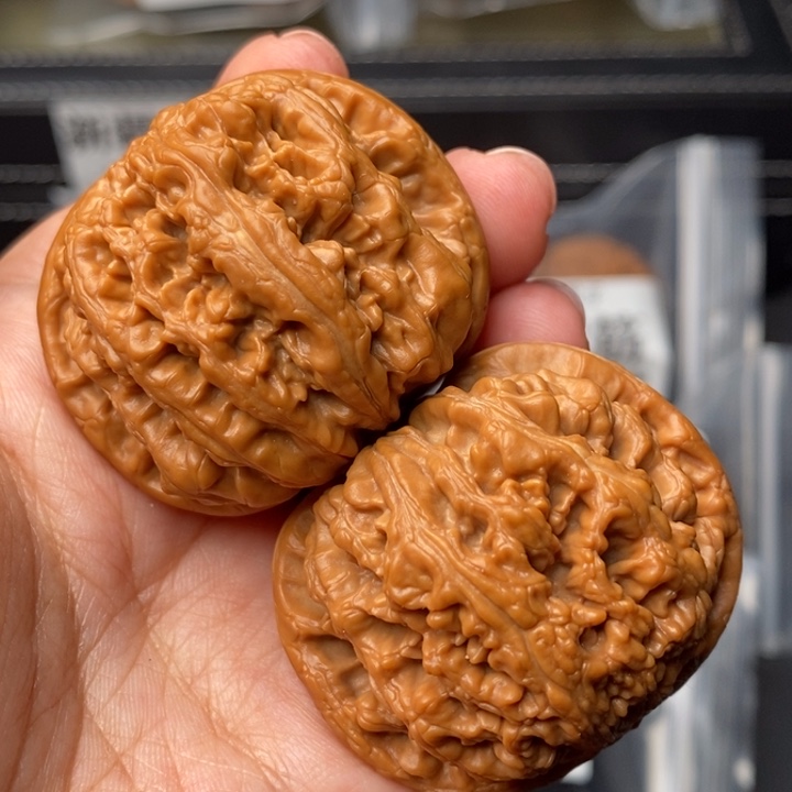 文玩核桃把件45球筋