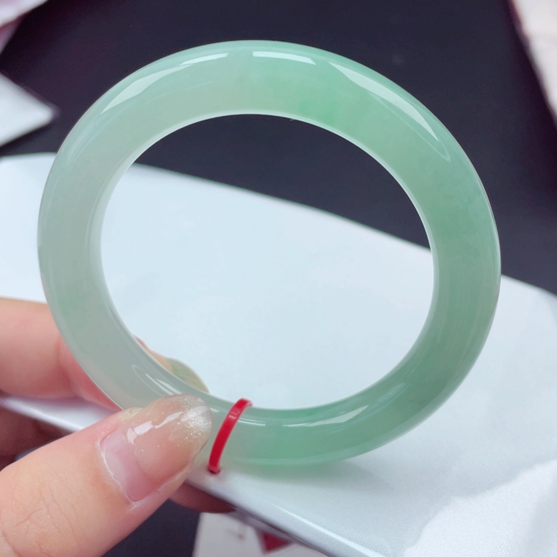 翡翠手镯未镶嵌51圆条