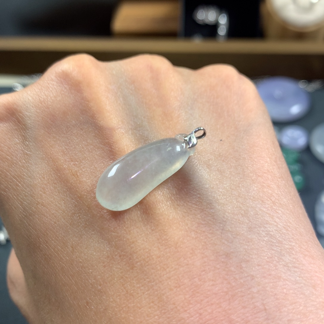 翡翠18K金镶嵌颈饰冰福瓜