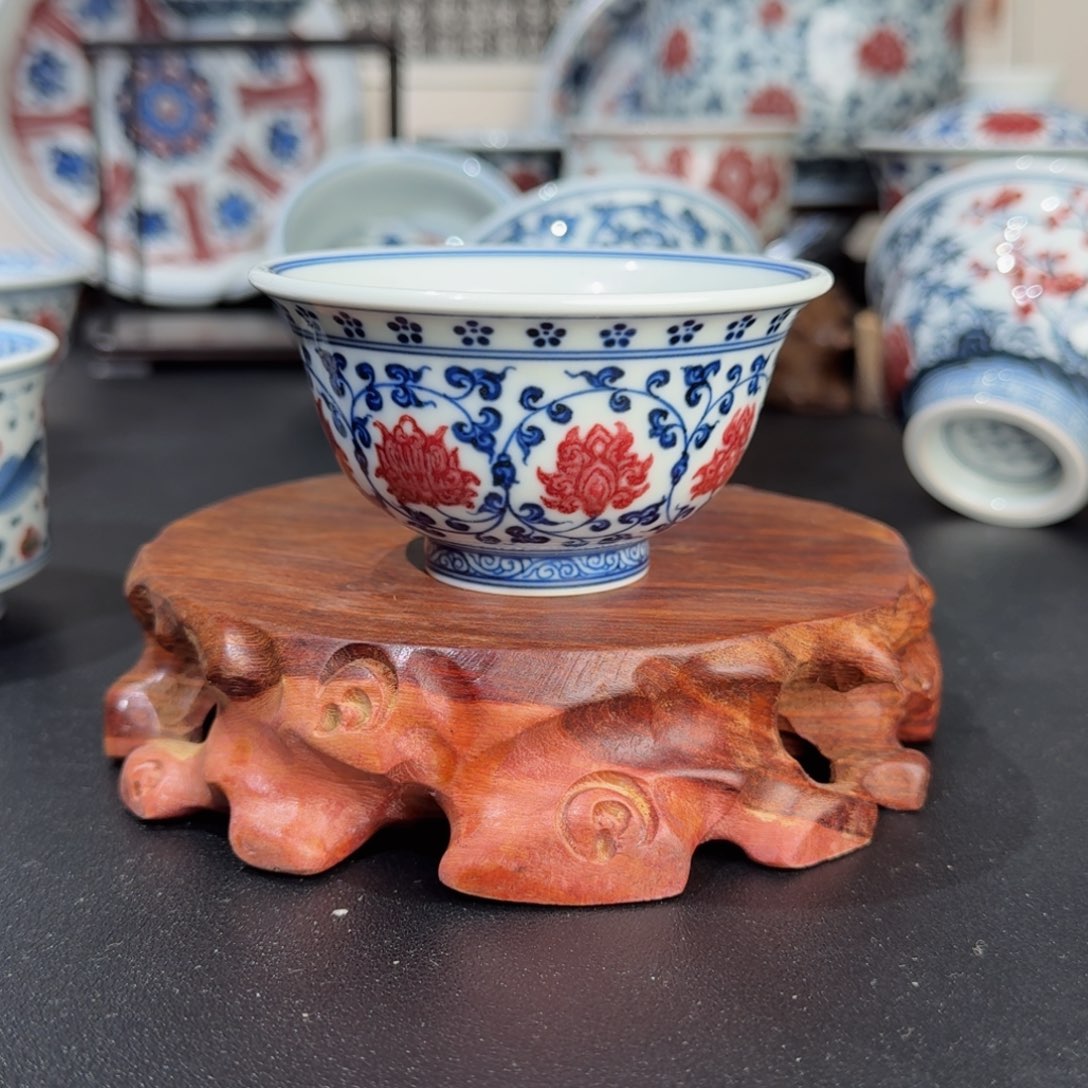 青花釉里红压手杯