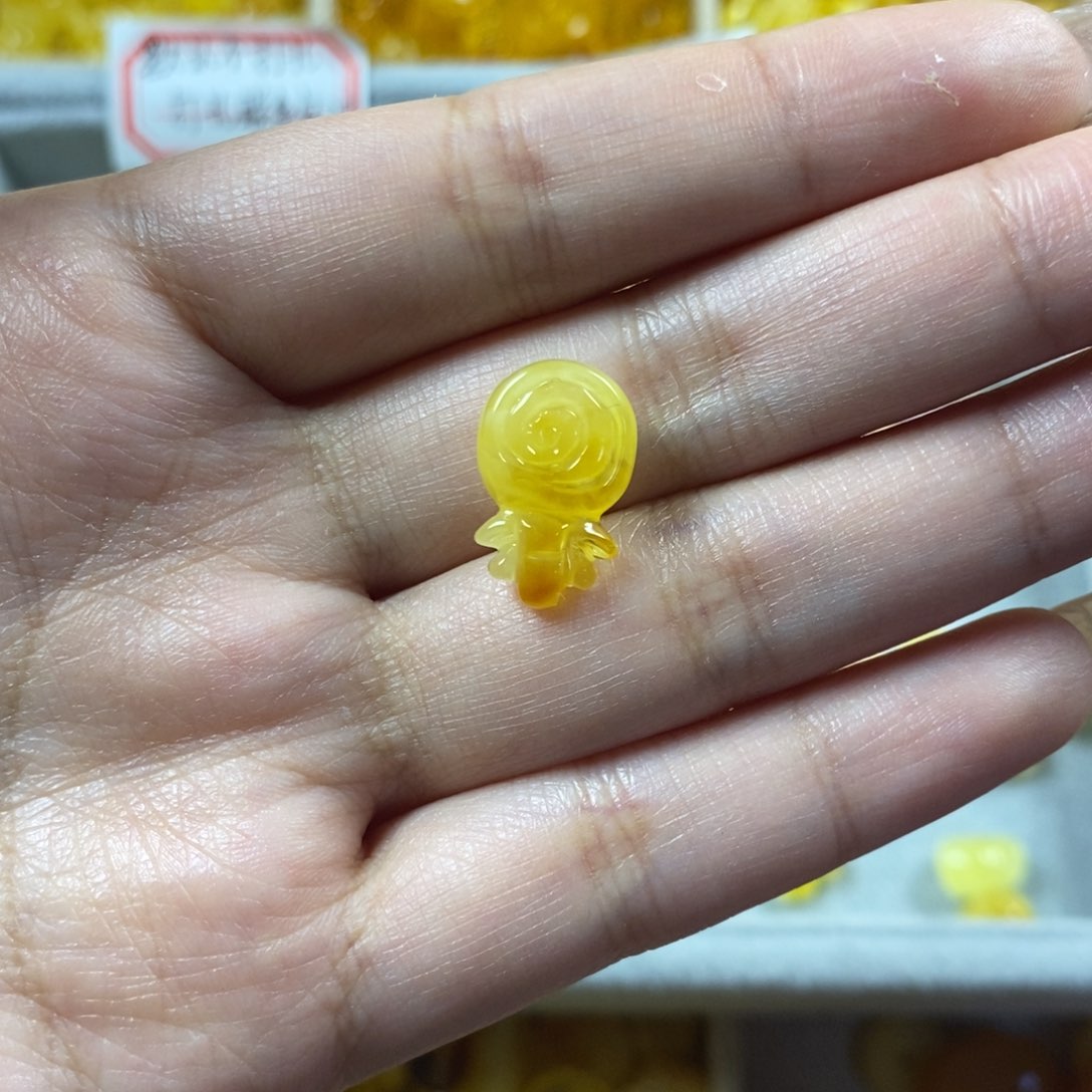 琥珀裸石未镶嵌棒棒糖
