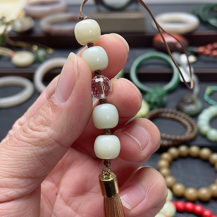 和田玉吊坠未镶嵌