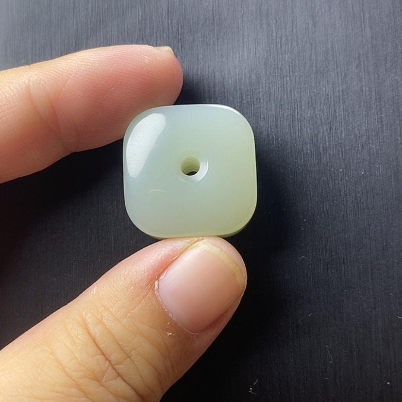 【闪购商品】颈饰未镶嵌和田玉