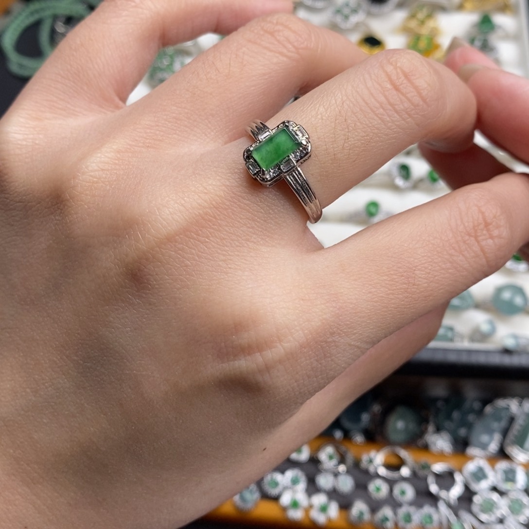 未镶嵌挂件翡翠翡翠