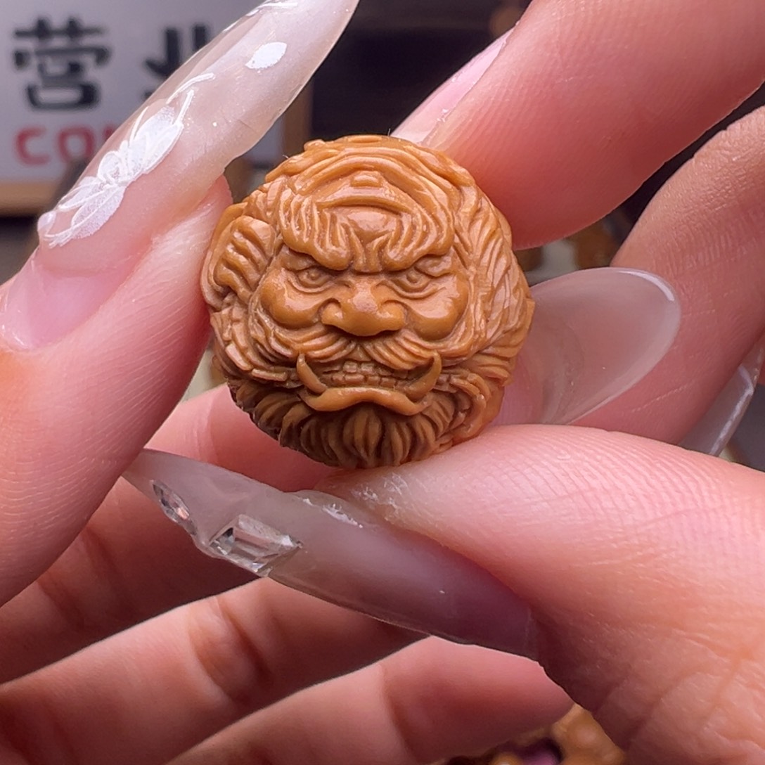 文玩核桃把件精修款钟馗捉妖18左右尺寸全品有正常封口线