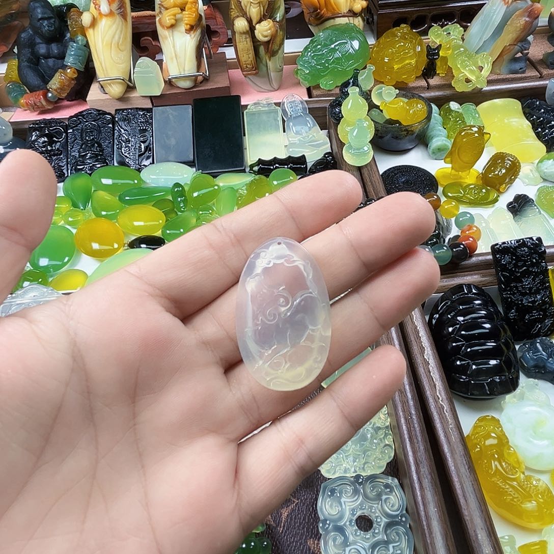 邢***霞岫玉未镶嵌吊坠(不含链)