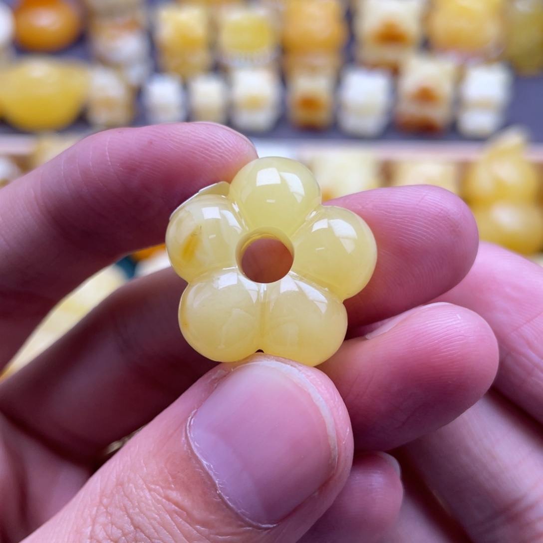 琥珀未镶嵌裸石蜜蜡