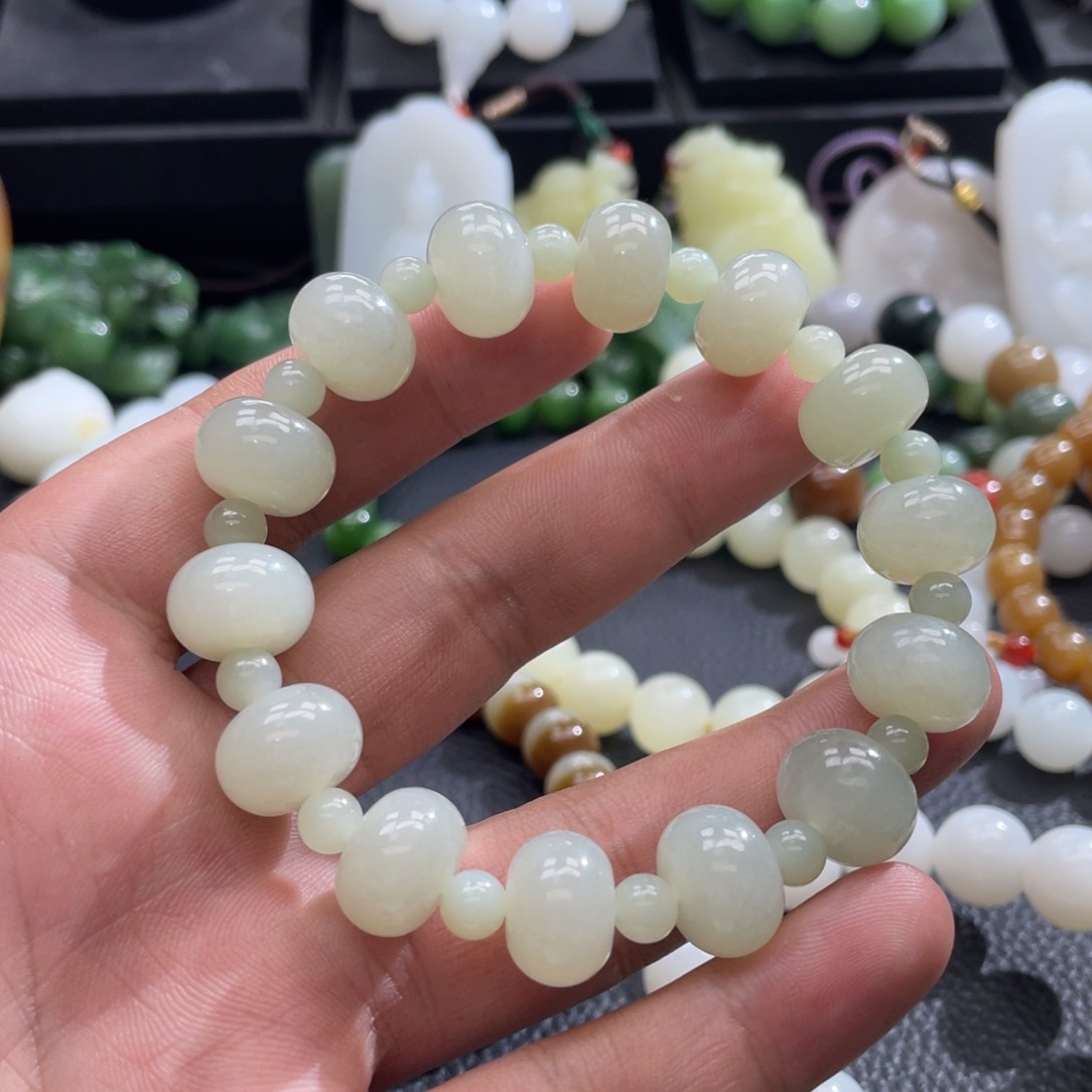 和田玉手串未镶嵌