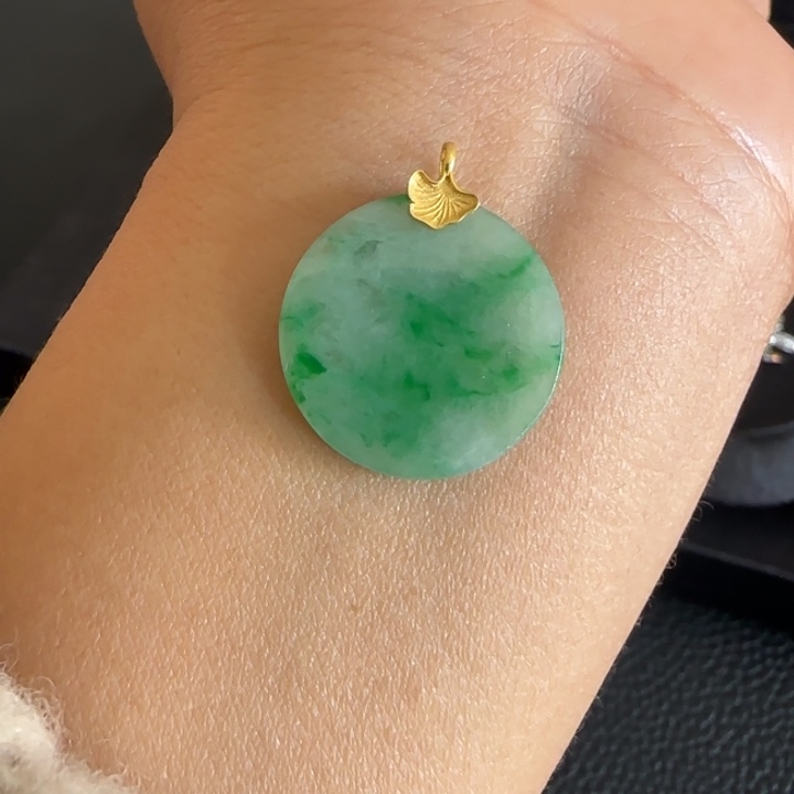 翡翠颈饰18K金镶嵌圆牌L不退不换