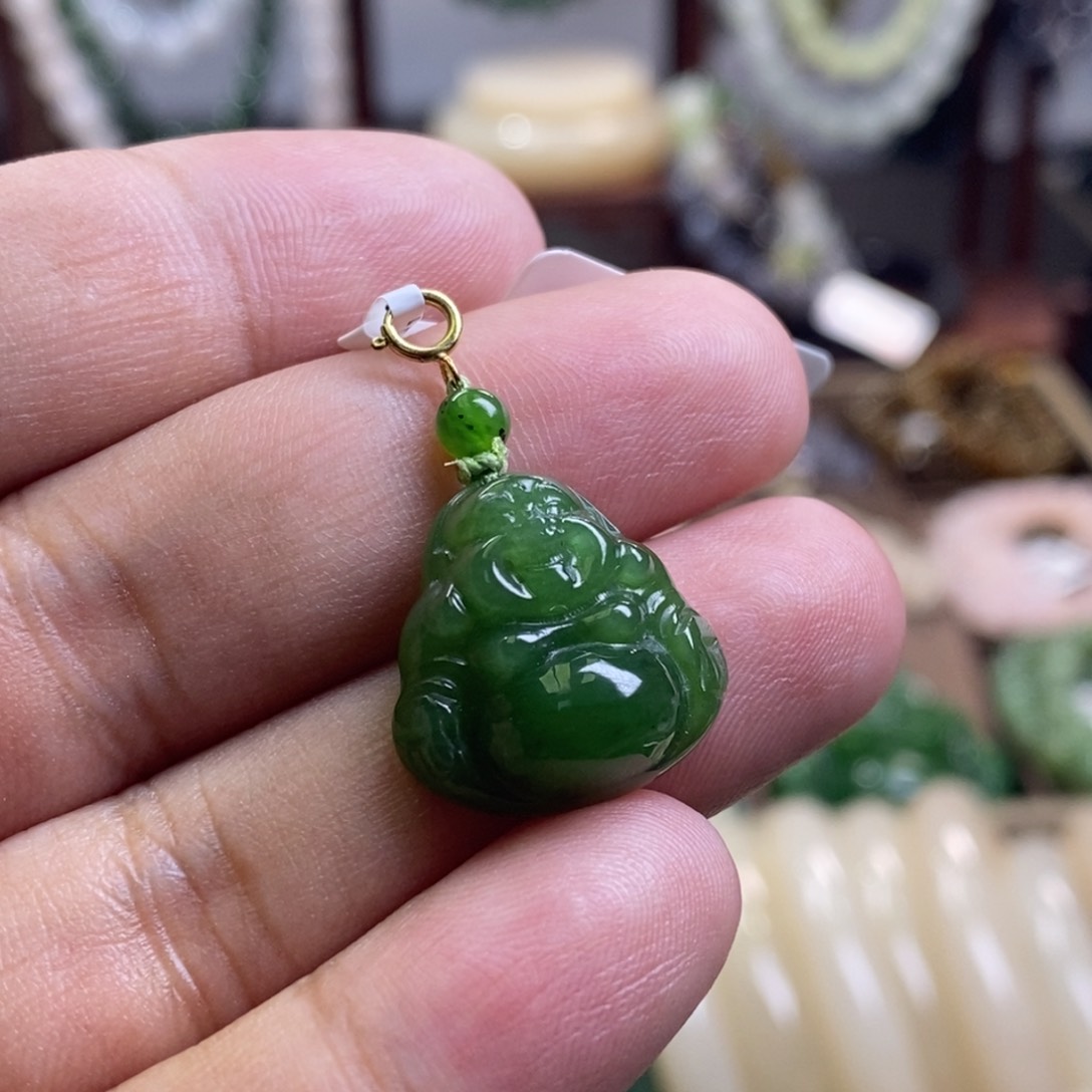 和田玉精品清货价碧玉老矿料金镶佛公吊坠未镶嵌