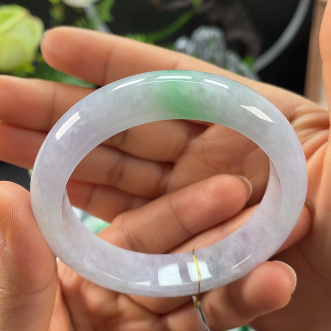 翡翠手镯未镶嵌冰糯春彩