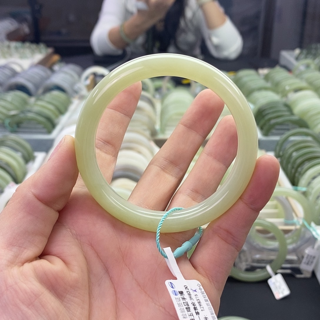 和田玉未镶嵌手镯57.58