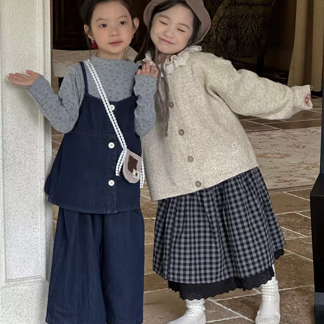 草房子 25秋 002女童杏色圆领毛衣开衫