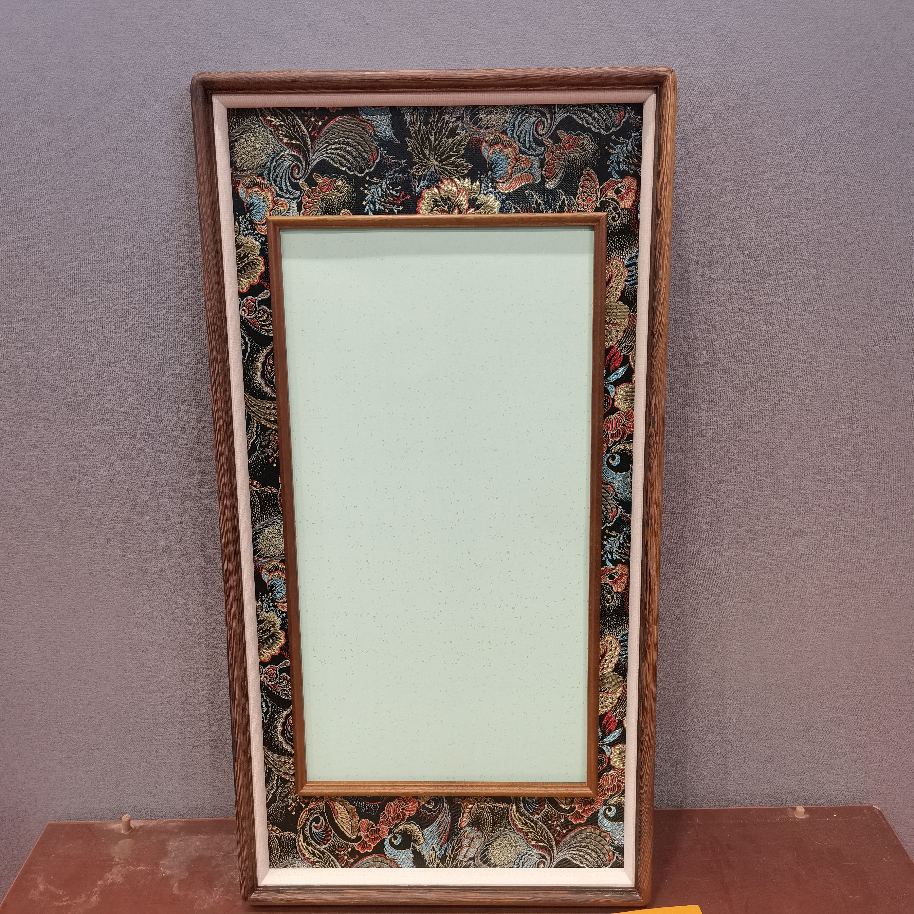 红木七色缠枝入梦锦——65x33黑鸡翅木框中框【画芯24x46】