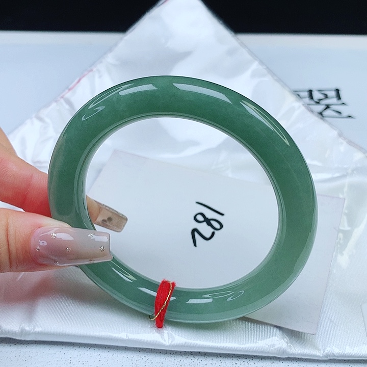 翡翠手镯未镶嵌55+圆条