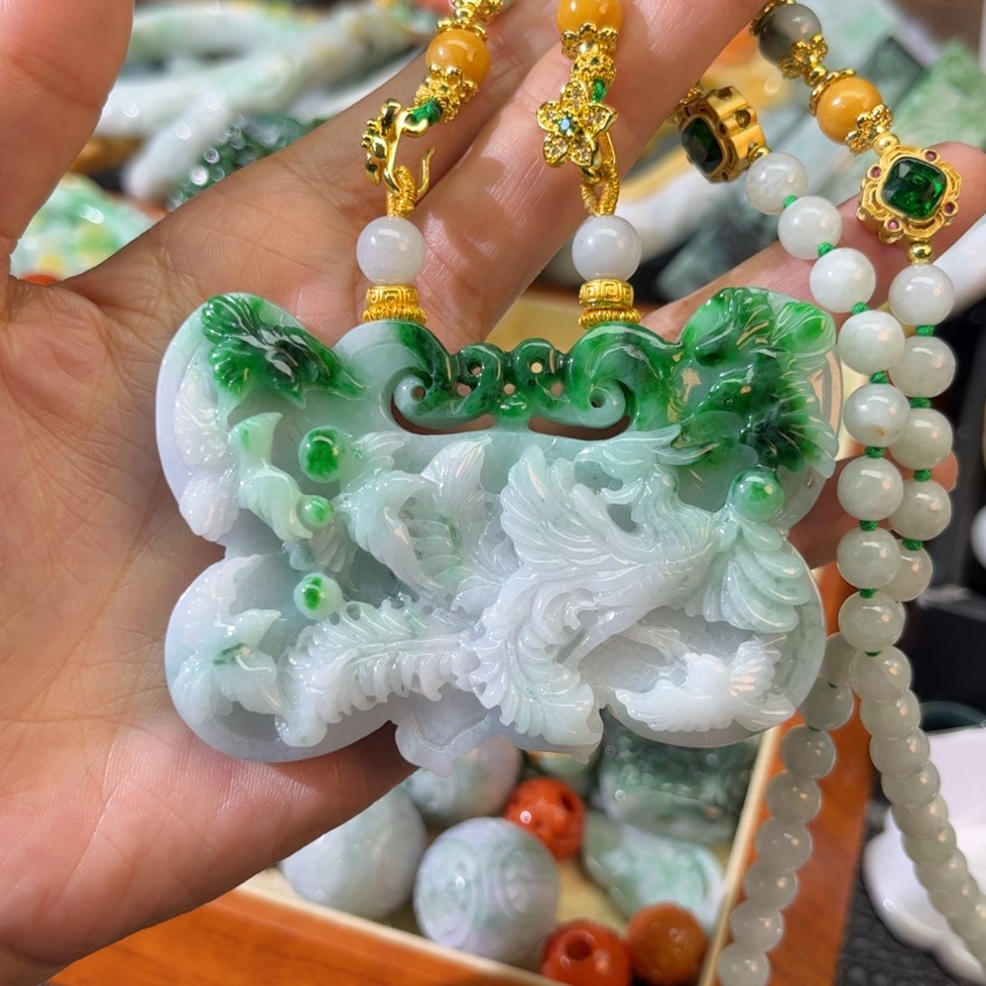 翡翠颈饰未镶嵌待编款