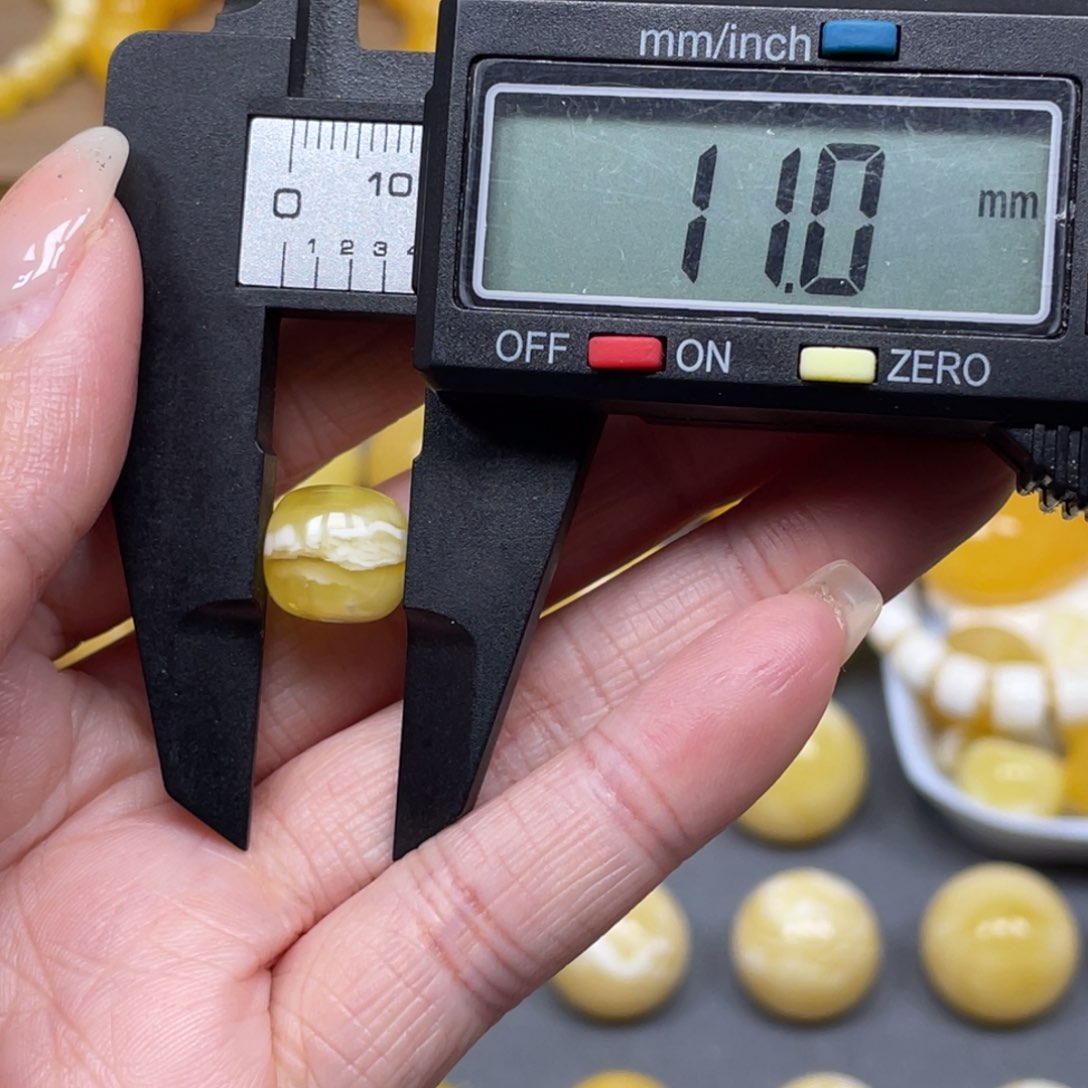 蜜蜡裸石未镶嵌?**✋