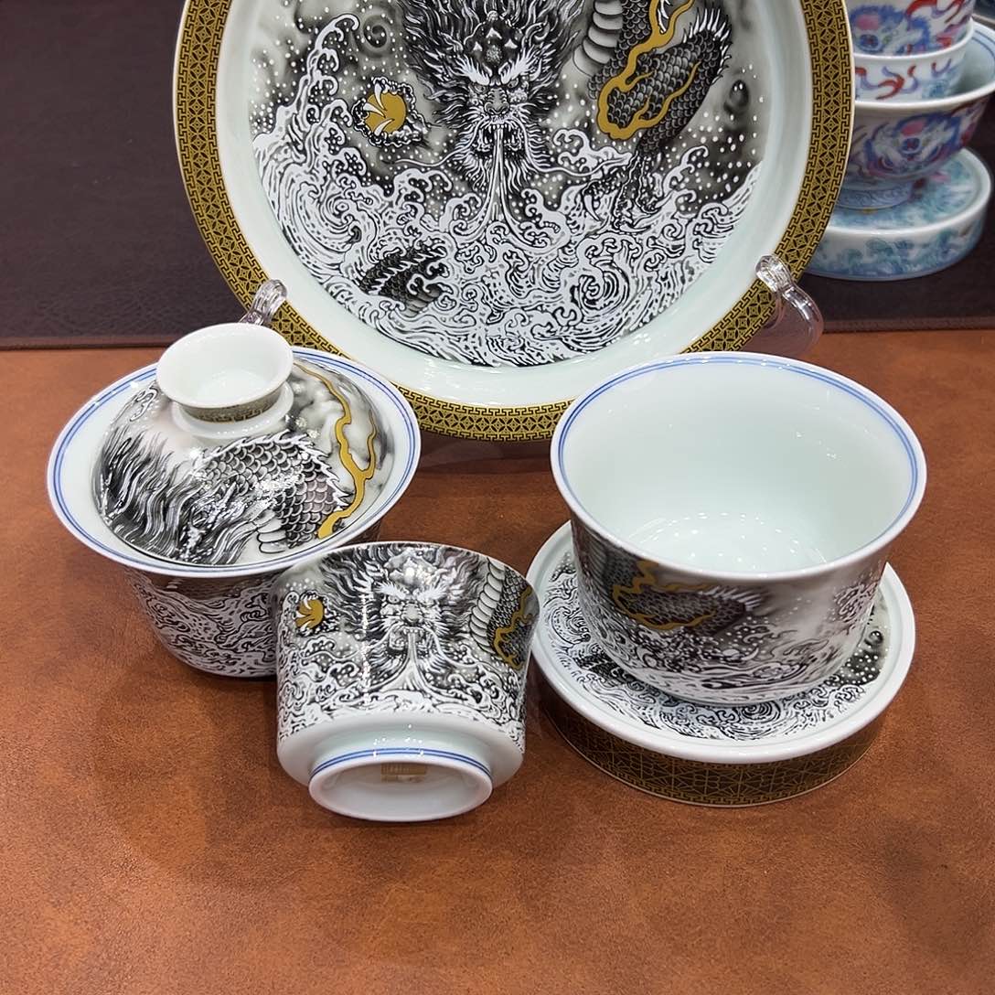 摆件福建省人民政府关于修改