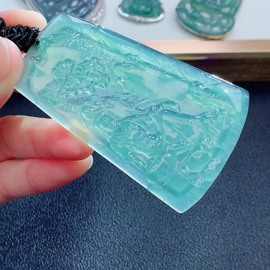 翡翠颈饰未镶嵌翡翠