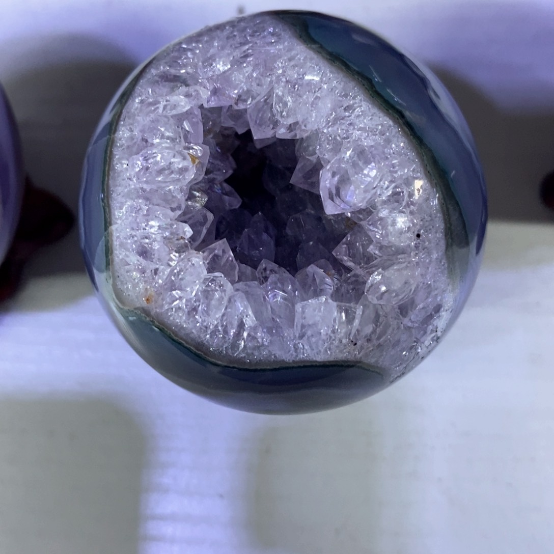 水晶摆件未镶嵌好好