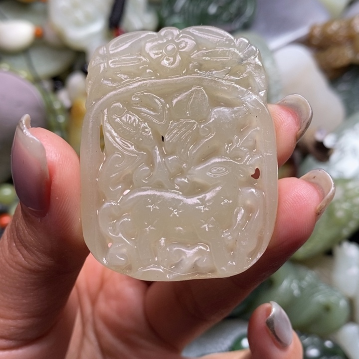 和田玉颈饰未镶嵌