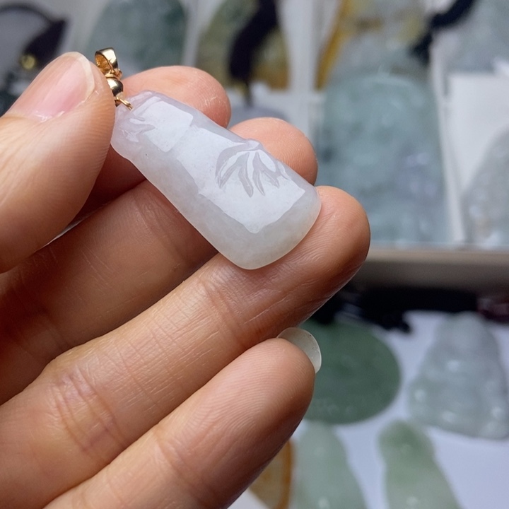 颈饰未镶嵌翡翠翡翠