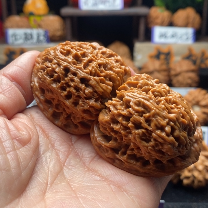 文玩核桃把件凯*三角疆