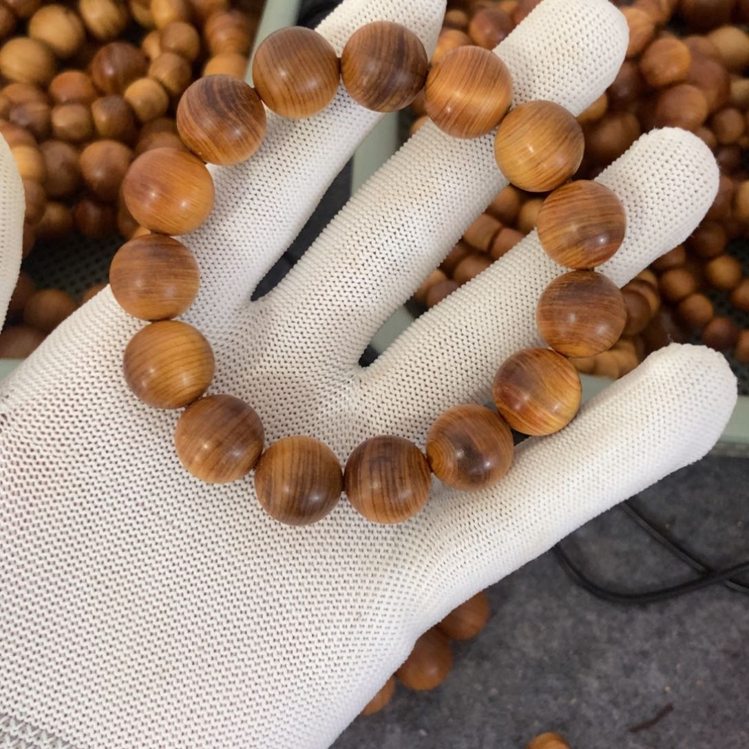 柏木银*太行崖柏手串1.5瑕疵