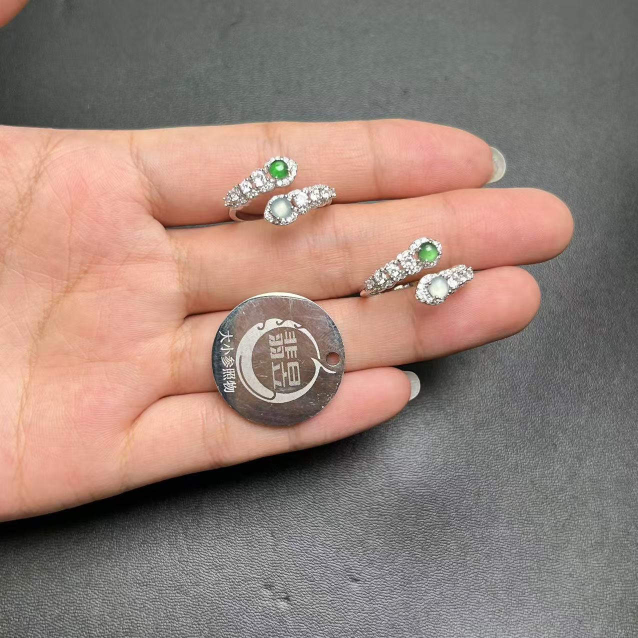 38917T07-3B16--天然A货翡翠戒指s925银镶-多样性发其一