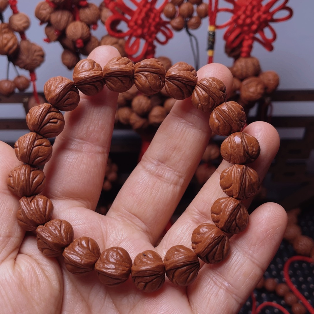 木质类龙纹桃枭手串