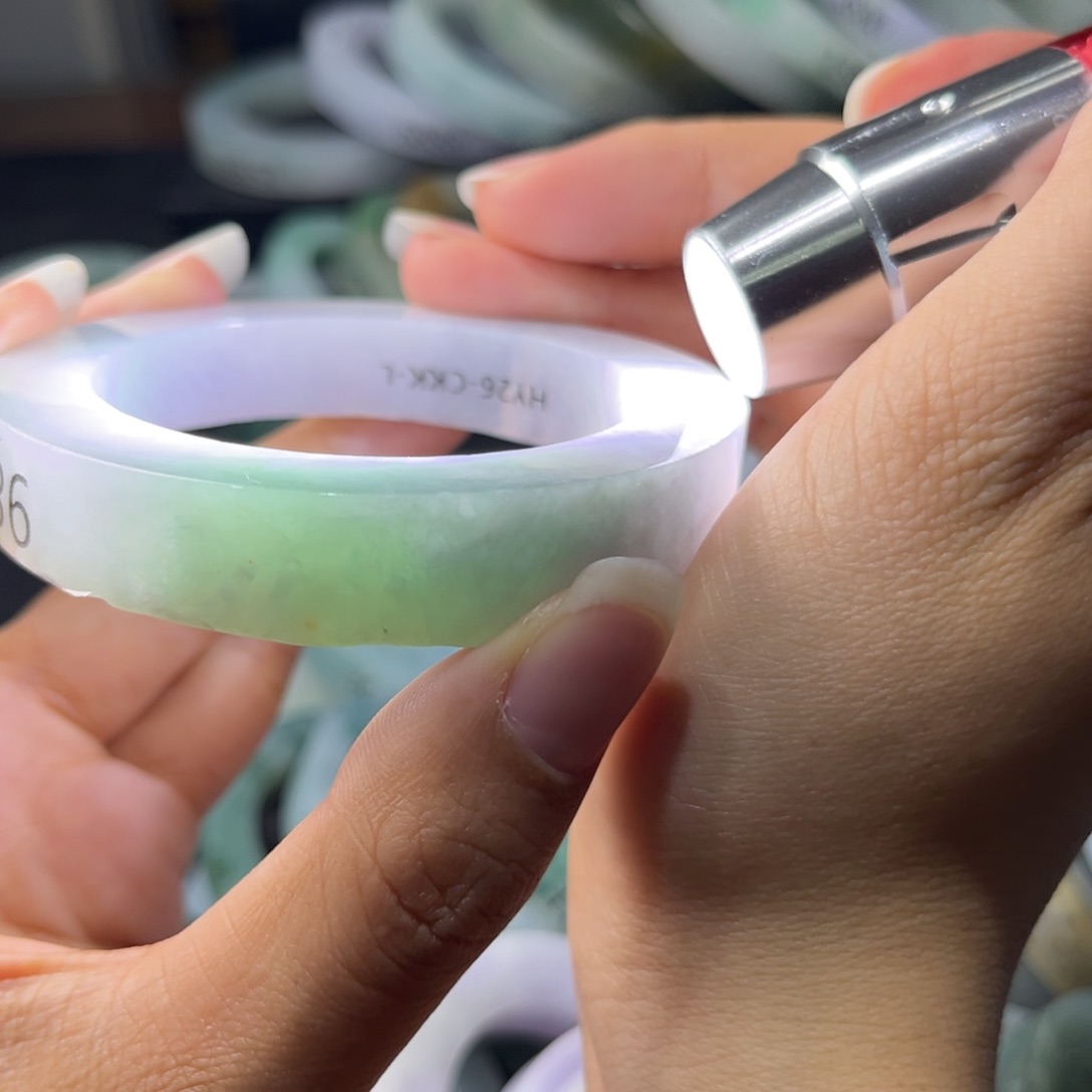 定制翡翠手镯未镶嵌