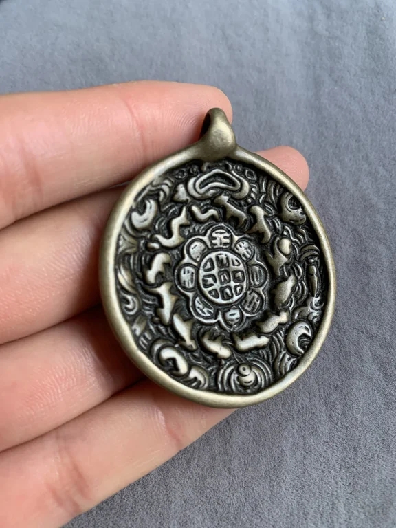 青铜材质朝天吼九宫八卦牌