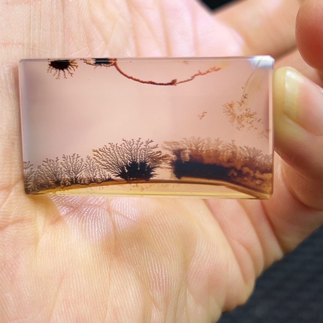 泥***人玛瑙/玉髓未镶嵌珠宝半成品