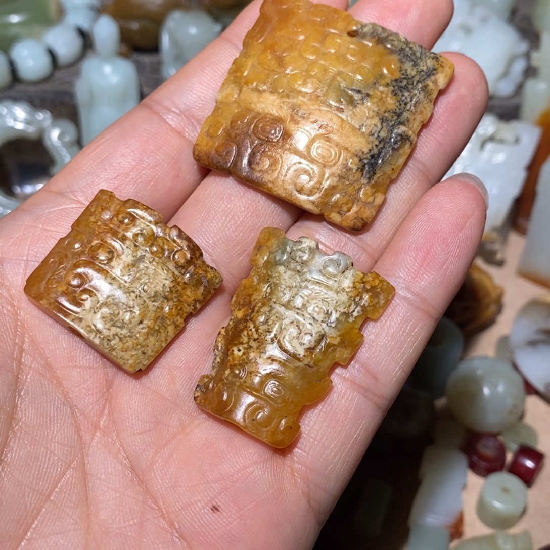 和田玉颈饰未镶嵌千**沙