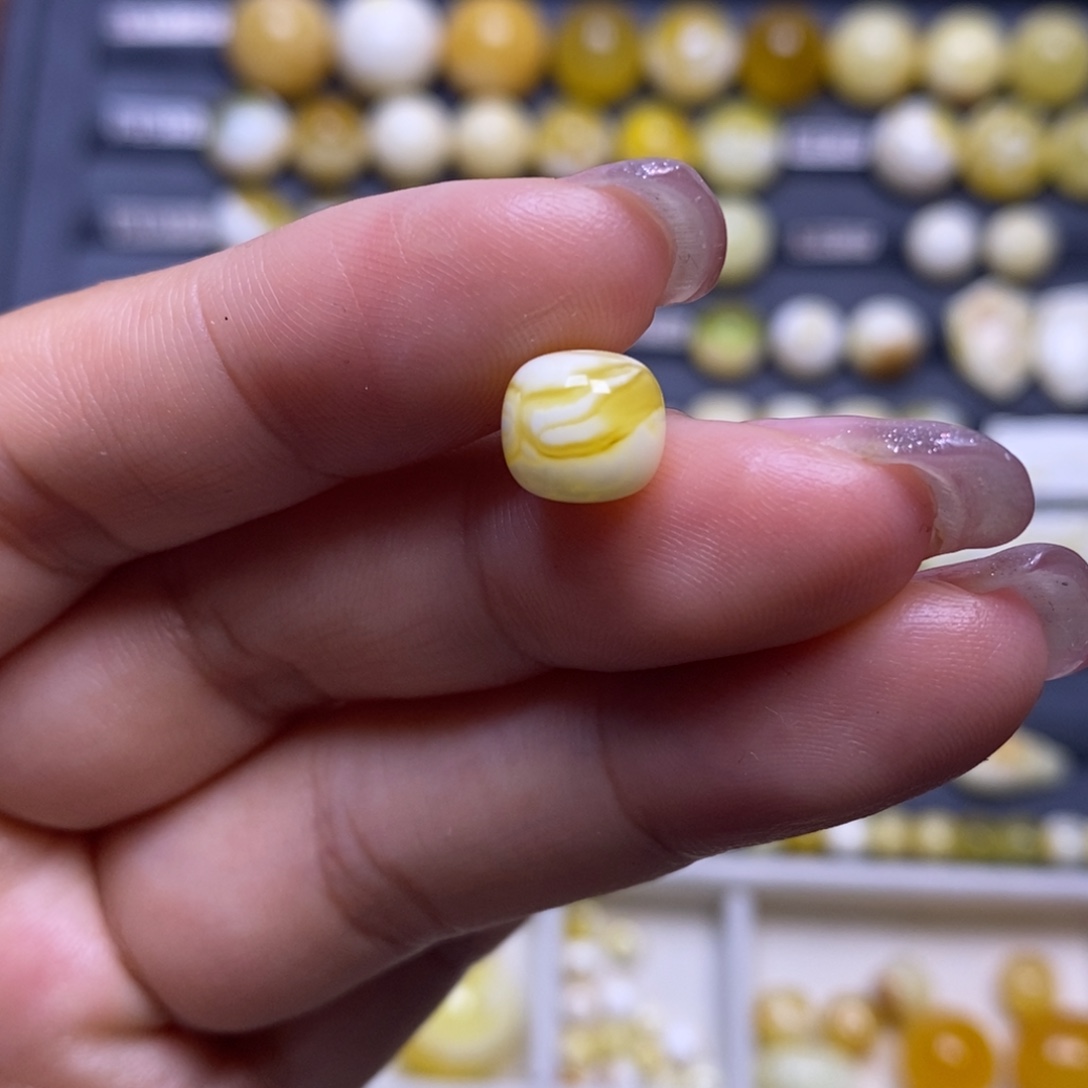 蜜蜡未镶嵌珠宝奇石瓷白橘金妖花老型8.6*7.8mm