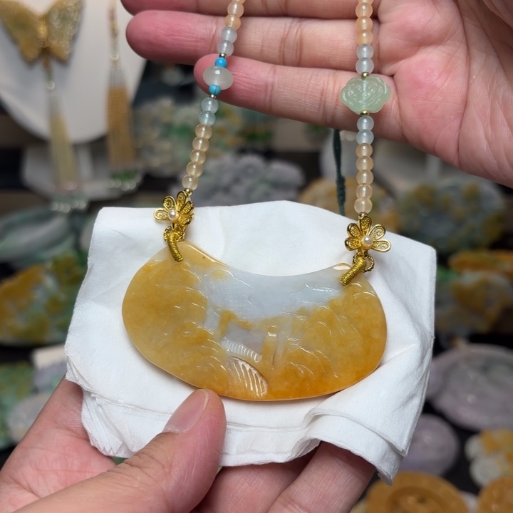 翡翠未镶嵌颈饰吊坠