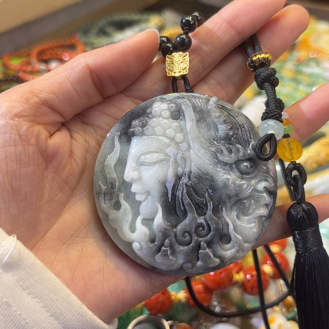 翡翠颈饰未镶嵌待编款