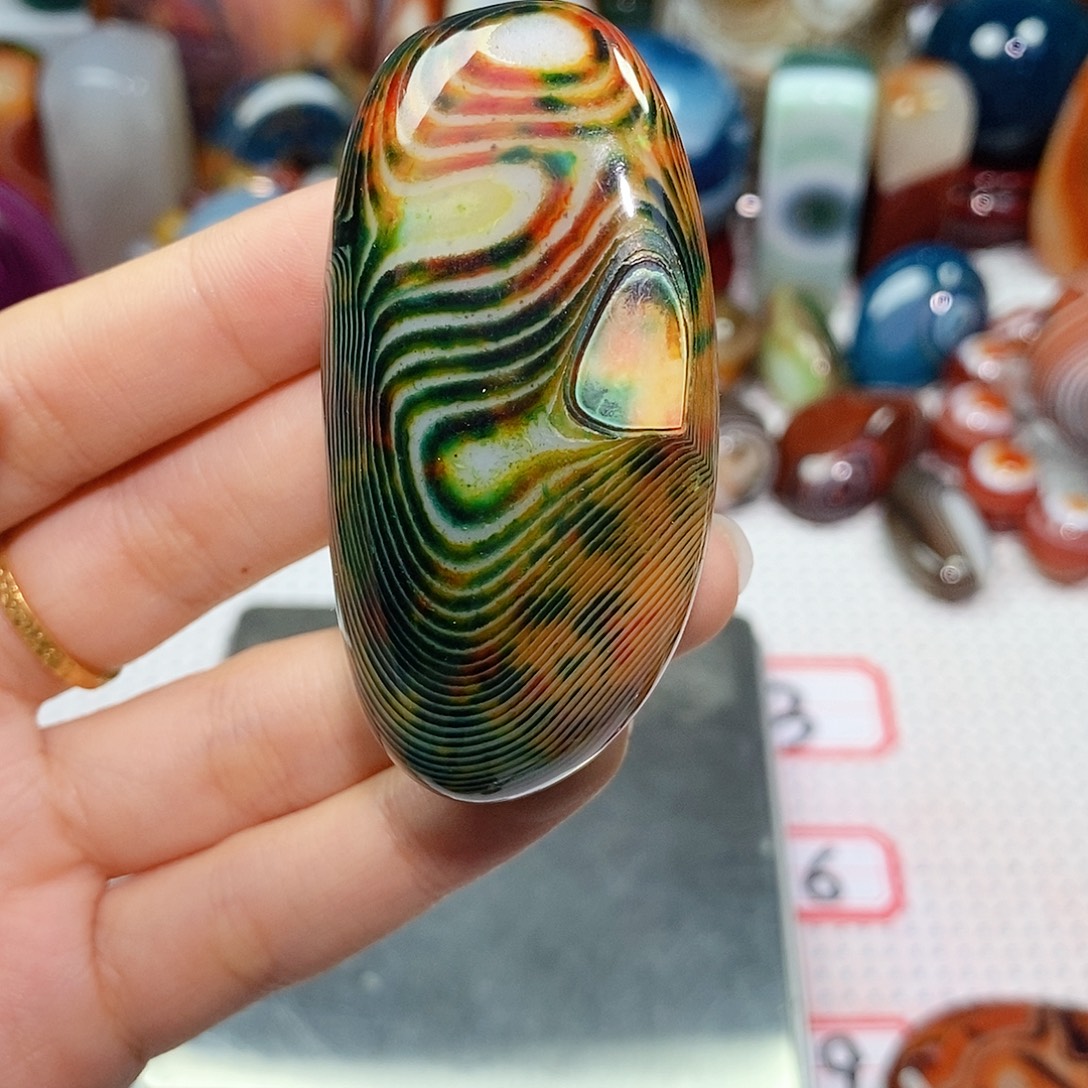 川***涯玛瑙/玉髓未镶嵌珠宝奇石