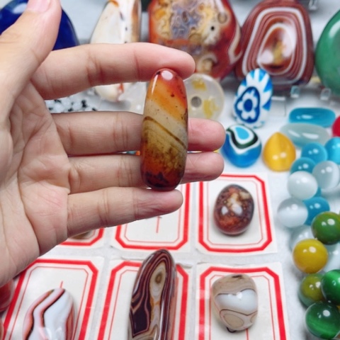 玛瑙/玉髓耳饰未镶嵌